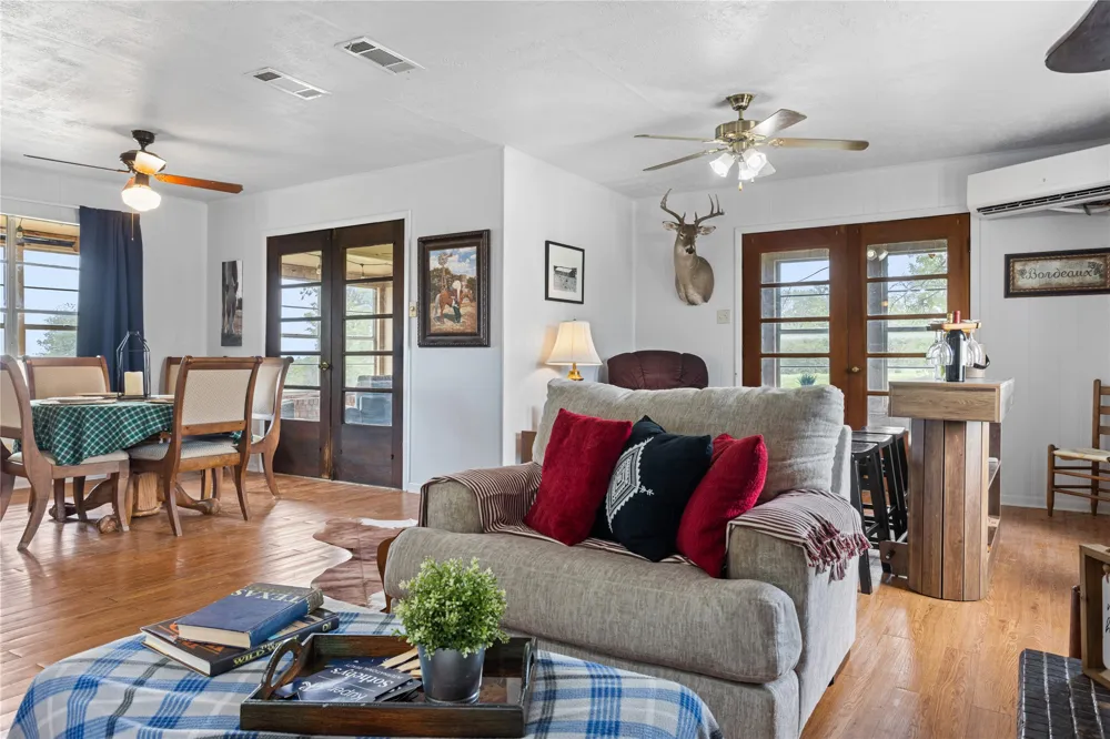 8520 Brewer Lane Salado, TX 76571