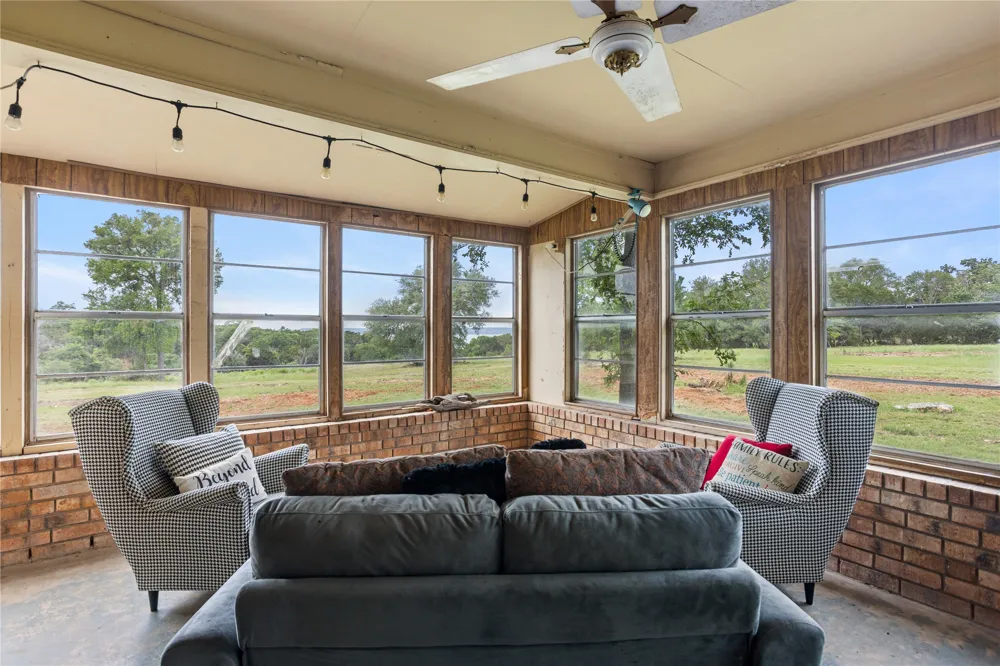 8520 Brewer Lane Salado, TX 76571