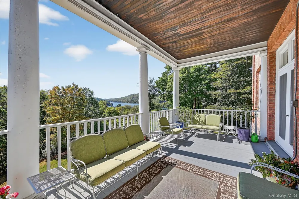 74 Tower Hill Loop E Tuxedo Park, NY 10987