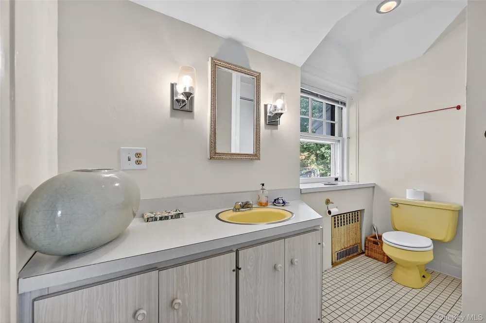 74 Tower Hill Loop E Tuxedo Park, NY 10987