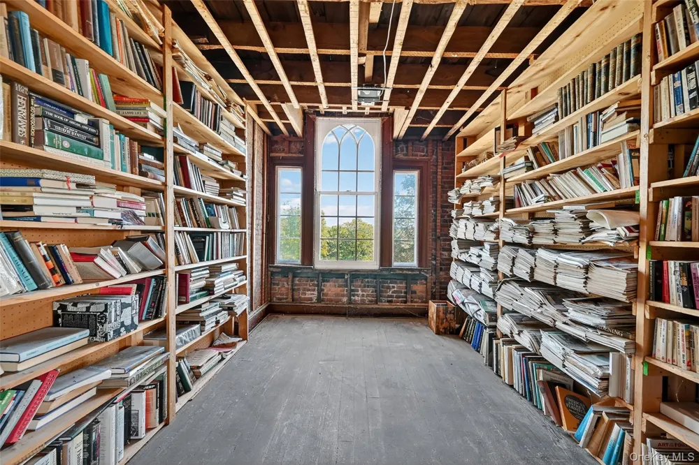 74 Tower Hill Loop E Tuxedo Park, NY 10987