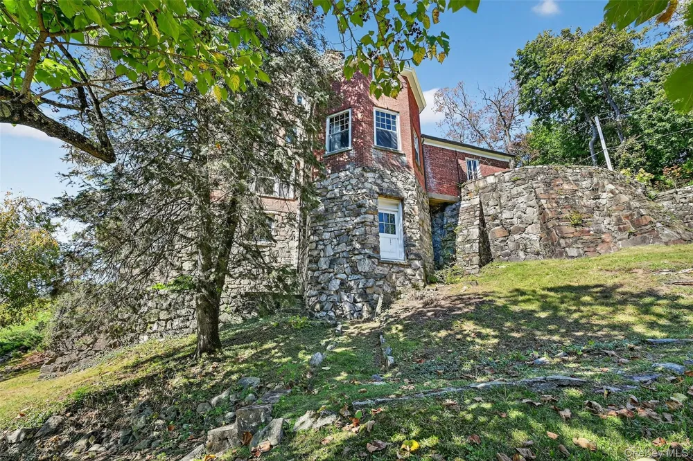 74 Tower Hill Loop E Tuxedo Park, NY 10987