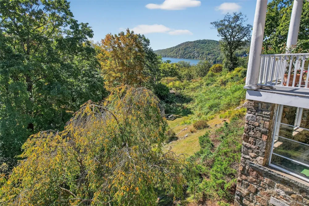 74 Tower Hill Loop E Tuxedo Park, NY 10987