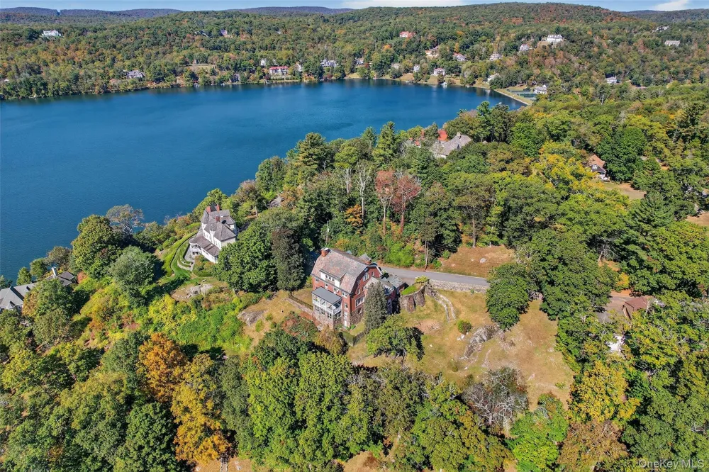 74 Tower Hill Loop E Tuxedo Park, NY 10987
