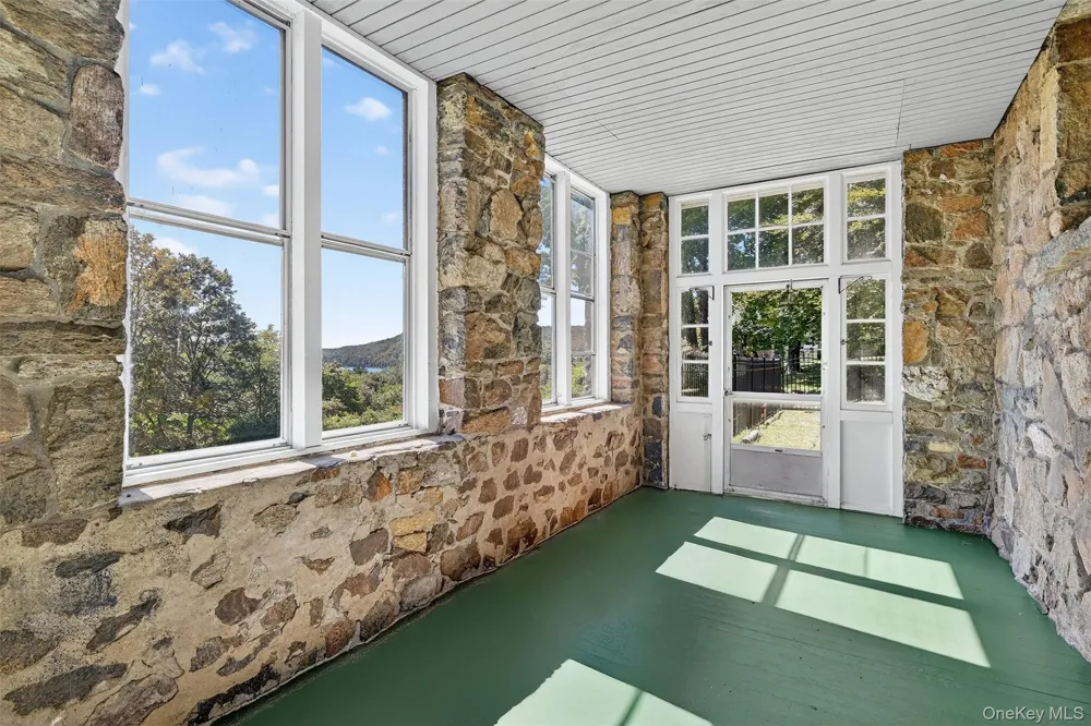 74 Tower Hill Loop E Tuxedo Park, NY 10987