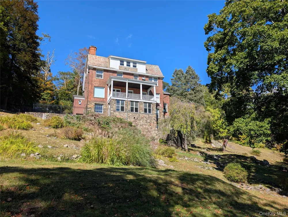 74 Tower Hill Loop E Tuxedo Park, NY 10987