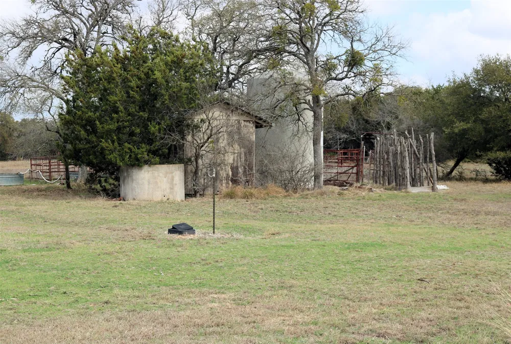 8520 Brewer Lane Salado, TX 76571