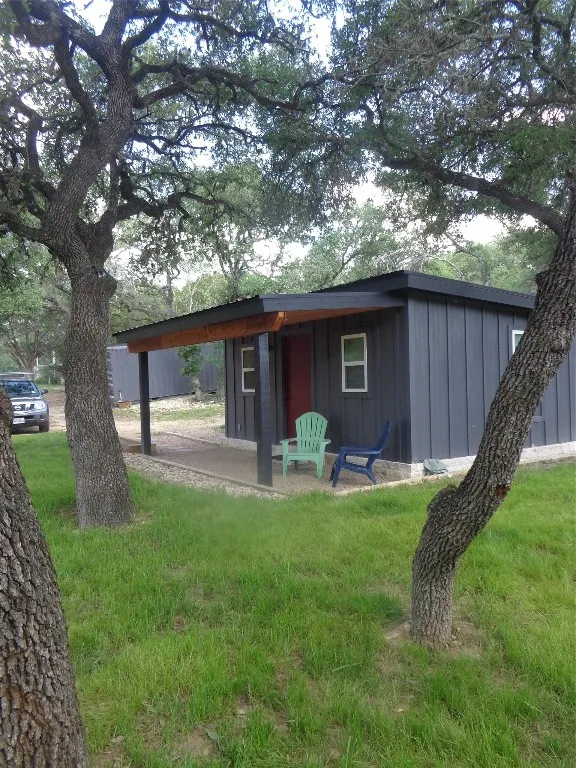 1009 Edgewater Falls Canyon Lake, TX 78133