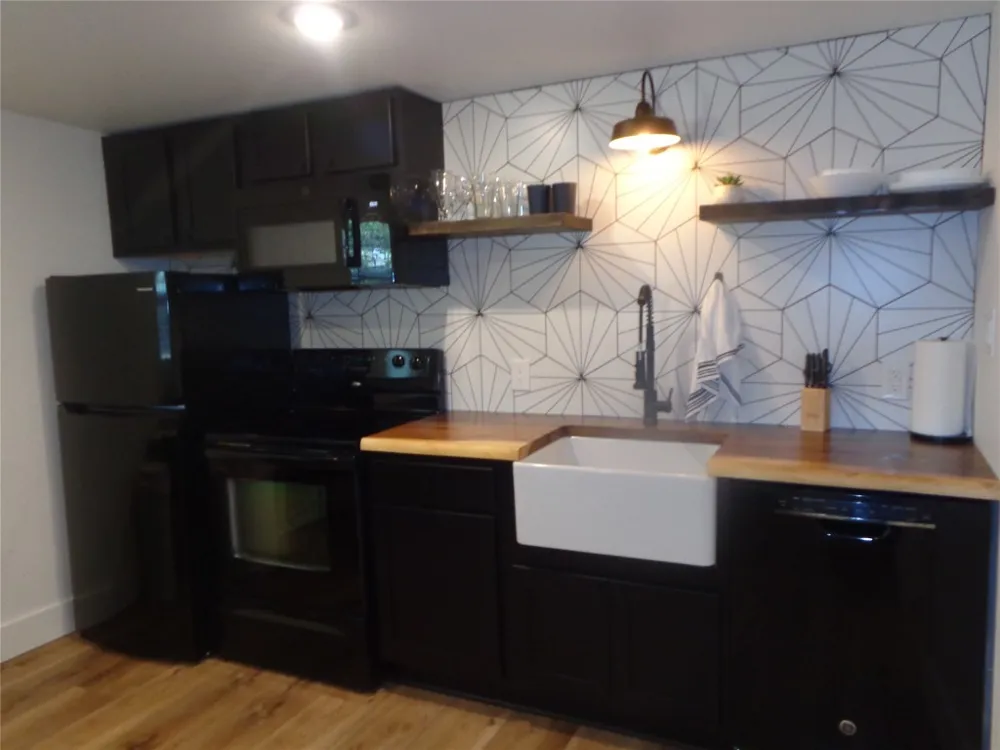 1009 Edgewater Falls Canyon Lake, TX 78133