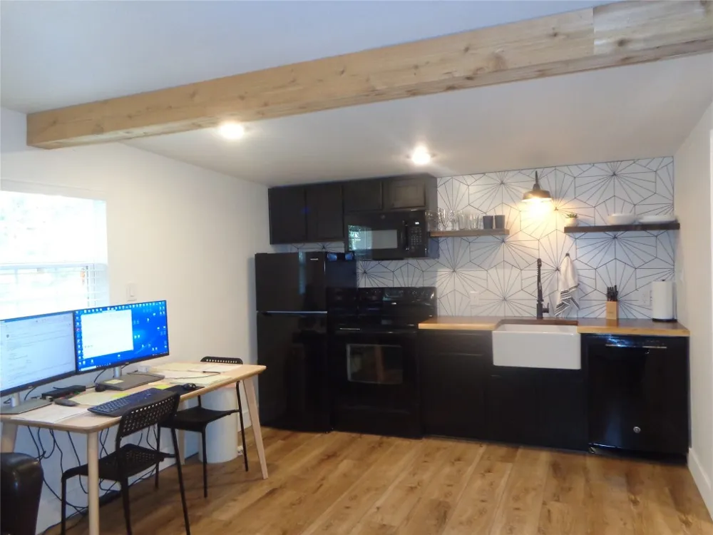 1009 Edgewater Falls Canyon Lake, TX 78133