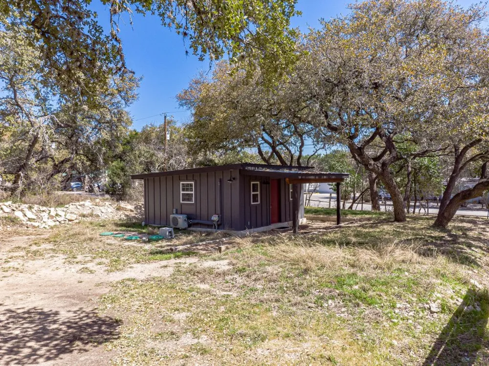 1009 Edgewater Falls Canyon Lake, TX 78133