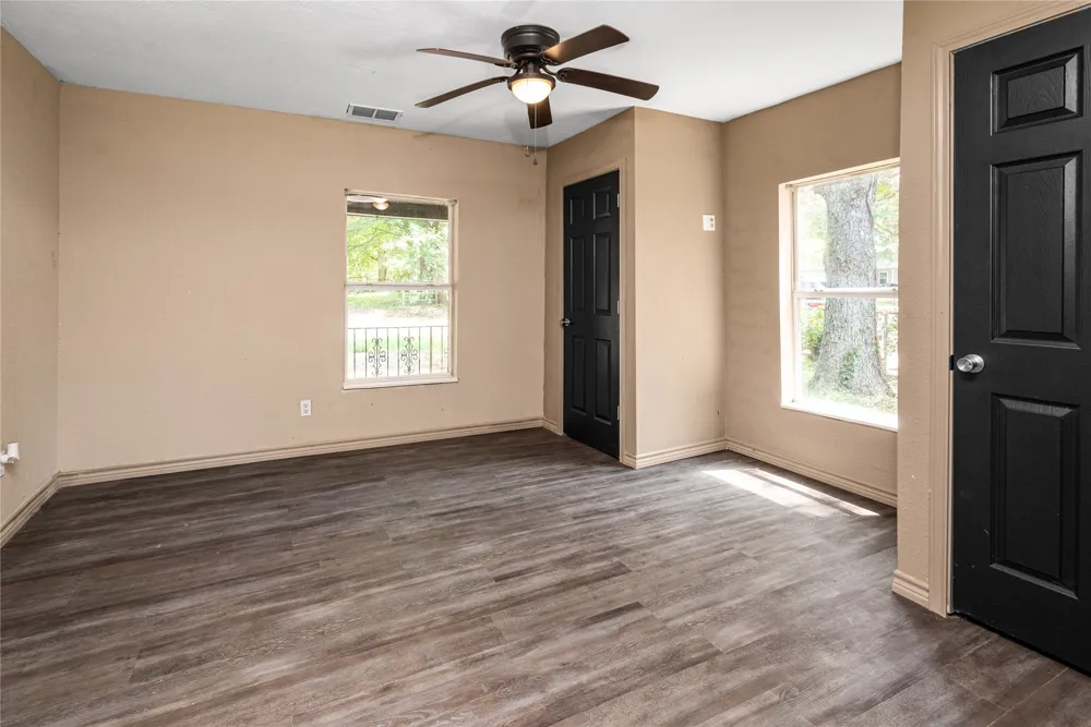 405 Walker Street Eustace, TX 75124