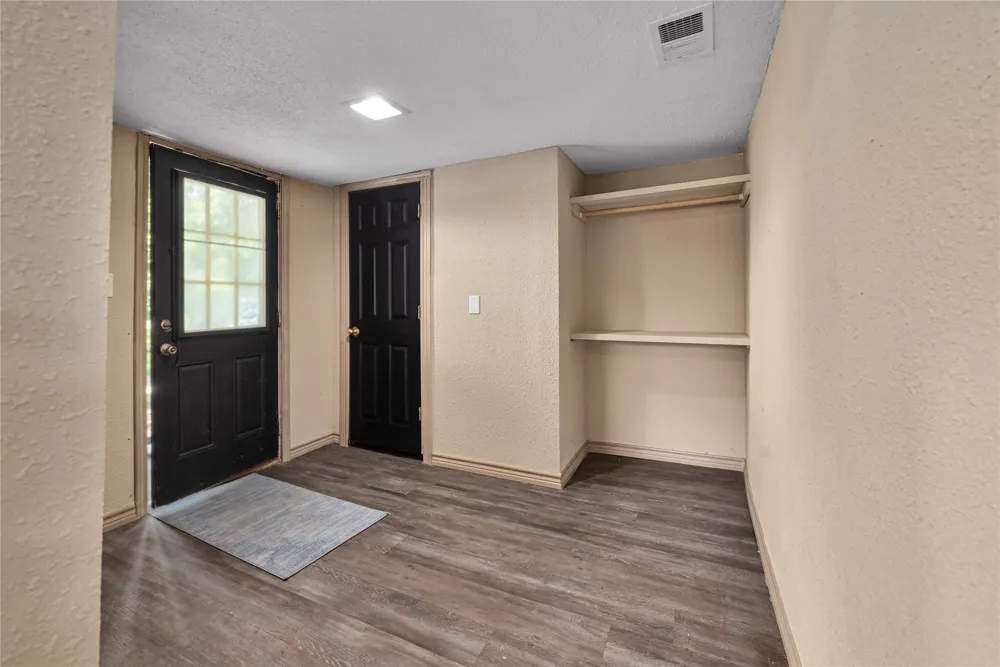405 Walker Street Eustace, TX 75124