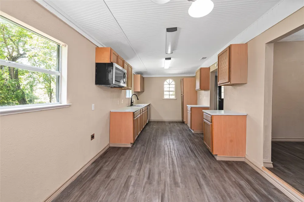 405 Walker Street Eustace, TX 75124