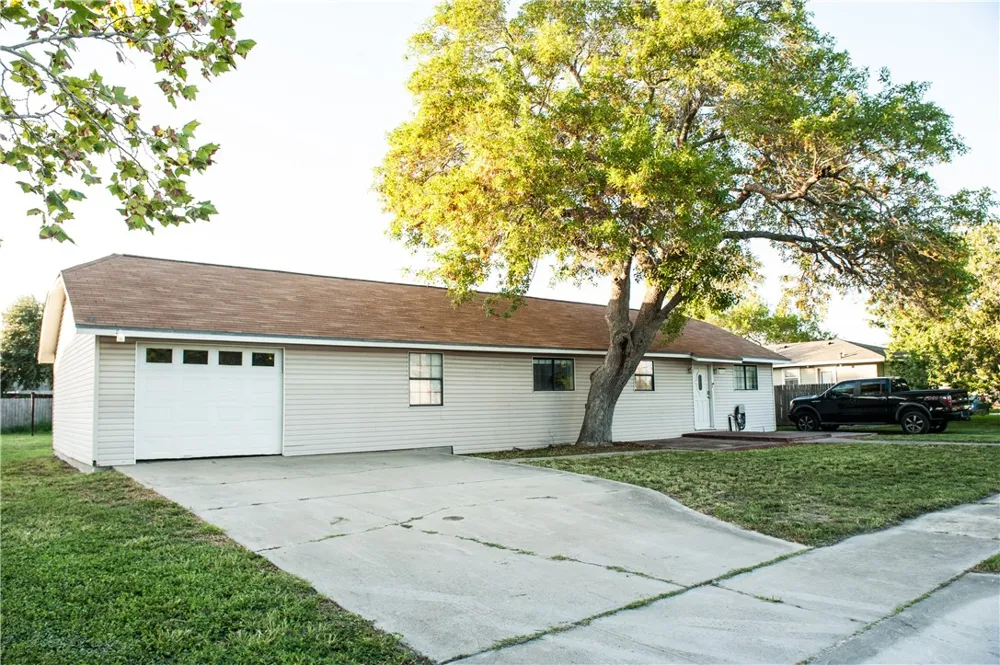 2741 Beaumont Avenue Ingleside, TX 78362