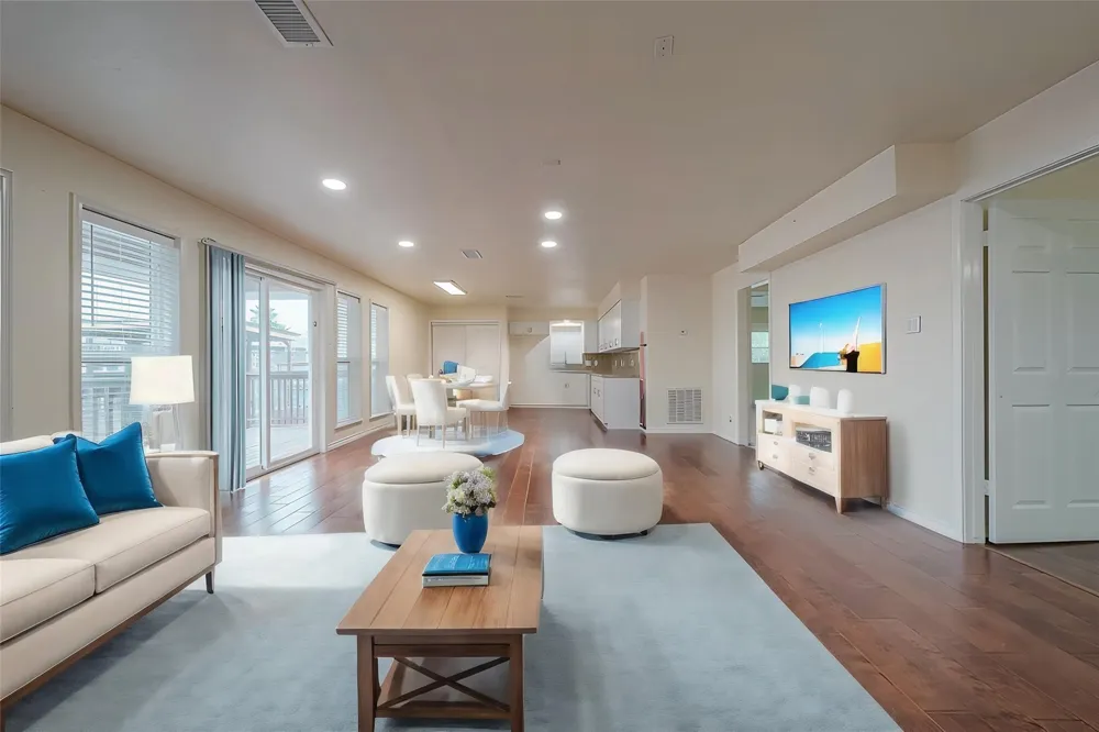 1407 Tiki Drive Tiki Island, TX 77554