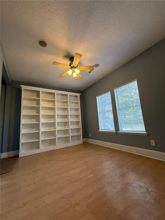 2337 Hollonville Road Brooks, GA 30205