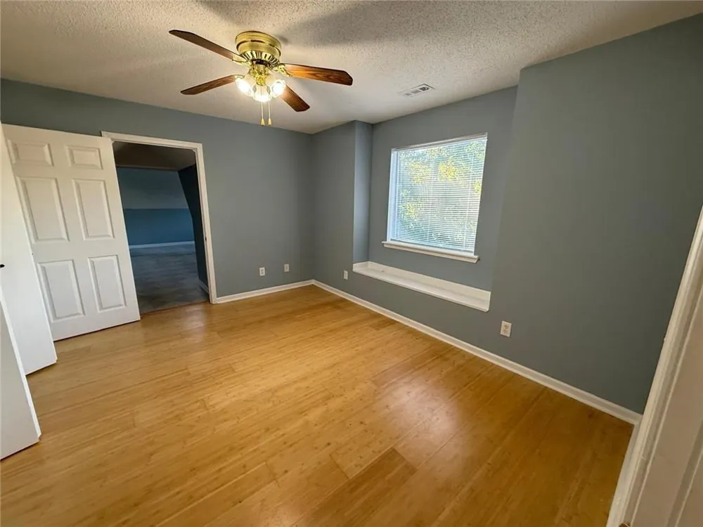 2337 Hollonville Road Brooks, GA 30205