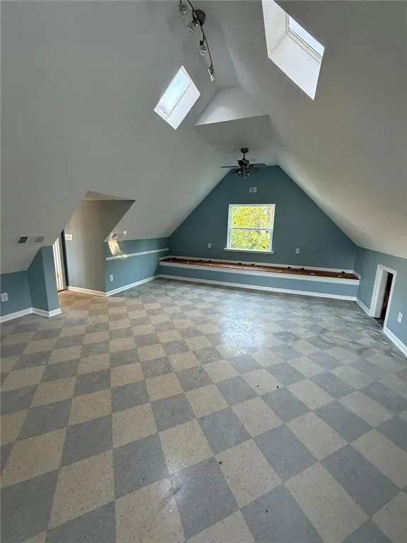 2337 Hollonville Road Brooks, GA 30205