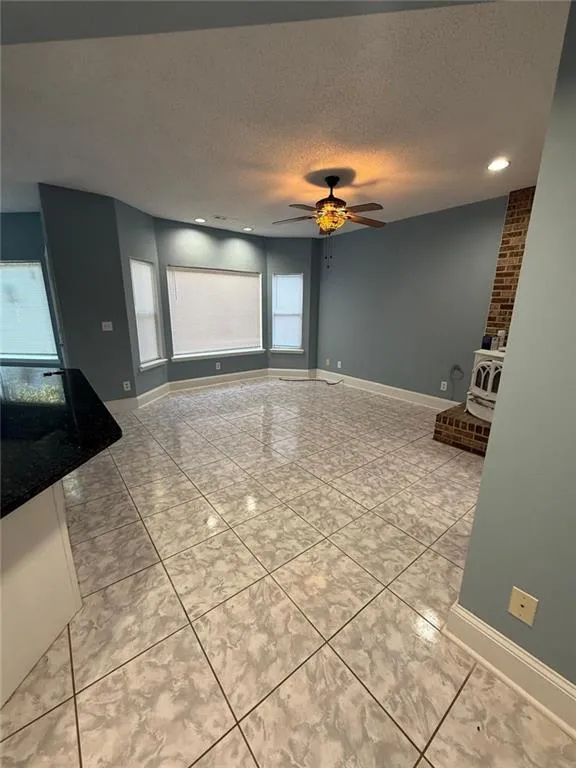 2337 Hollonville Road Brooks, GA 30205
