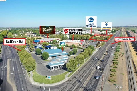 Brentwood Blvd