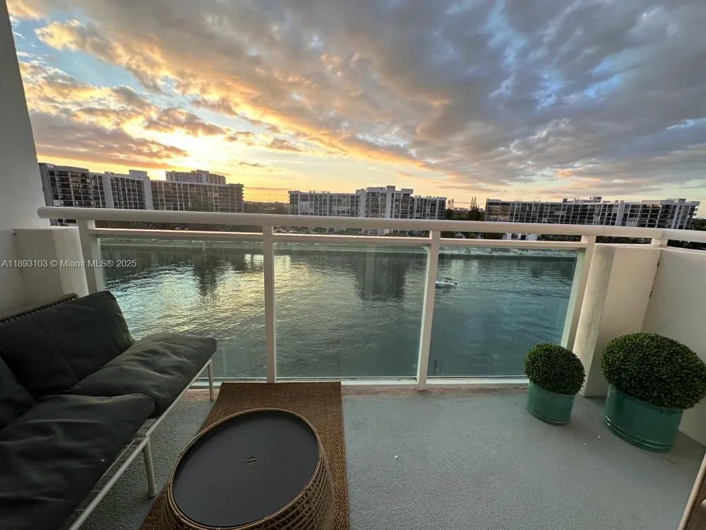 3000 S Ocean Dr #612 Hollywood, FL 33019