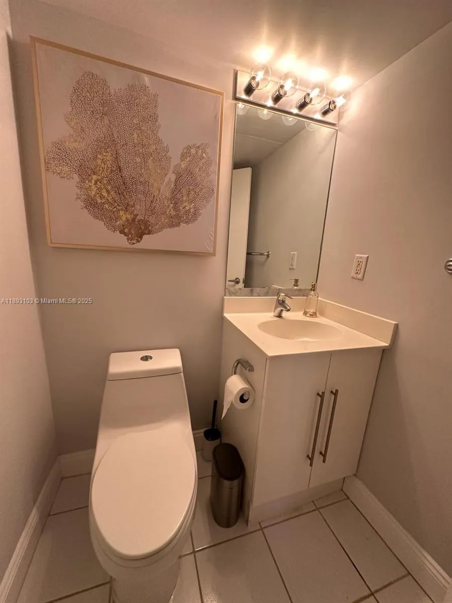 3000 S Ocean Dr #612 Hollywood, FL 33019
