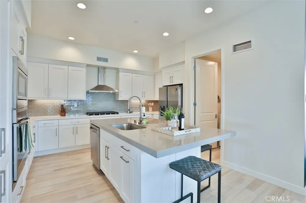1529 Doheny Way Dana Point, CA 92629