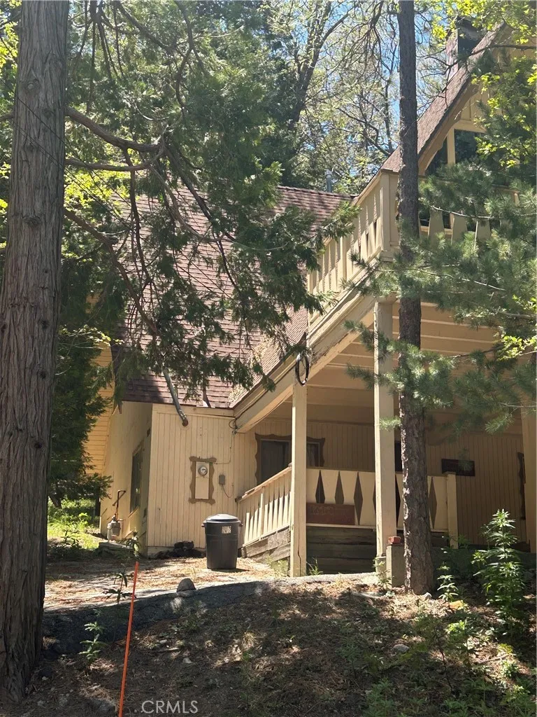 24327 Montreaux Crestline, CA 92325