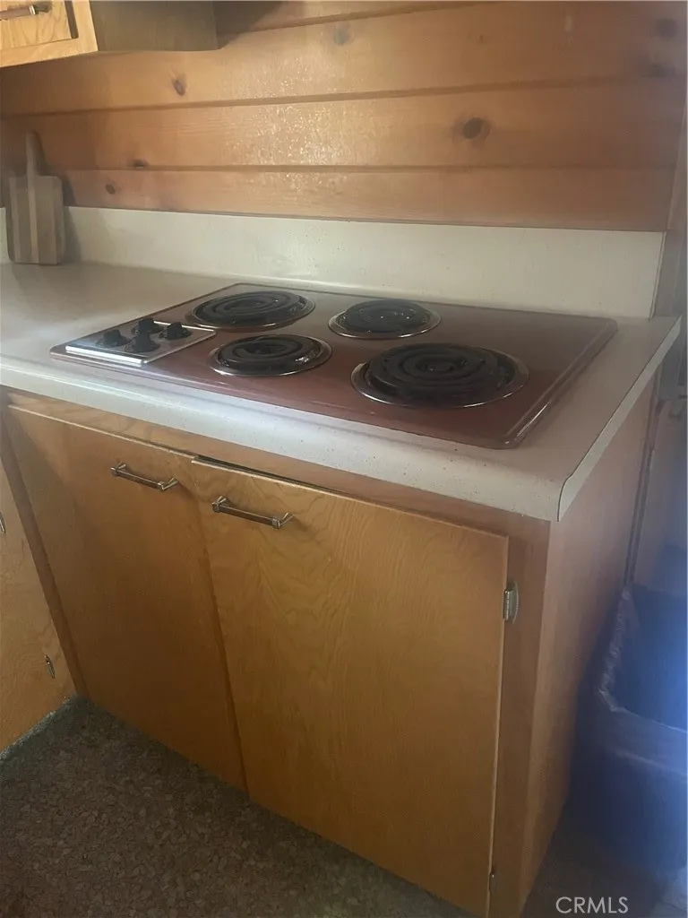 24327 Montreaux Crestline, CA 92325