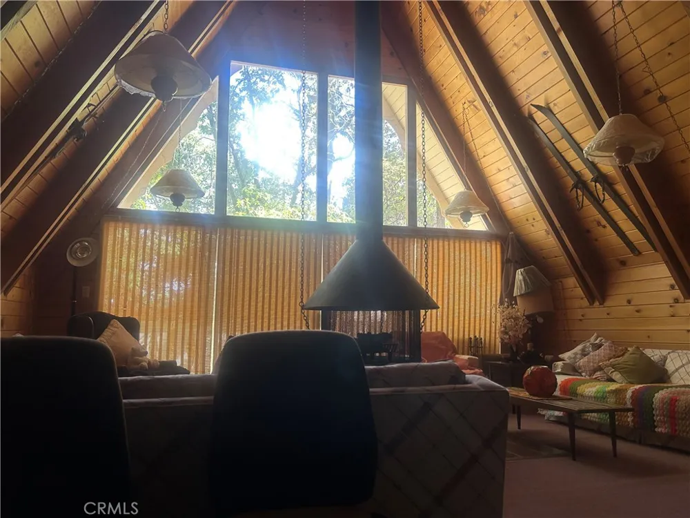 24327 Montreaux Crestline, CA 92325