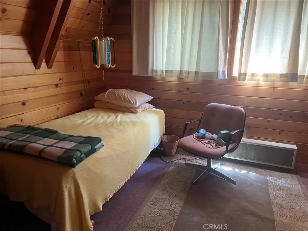 24327 Montreaux Crestline, CA 92325