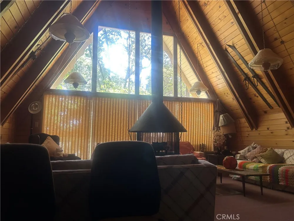 24327 Montreaux Crestline, CA 92325
