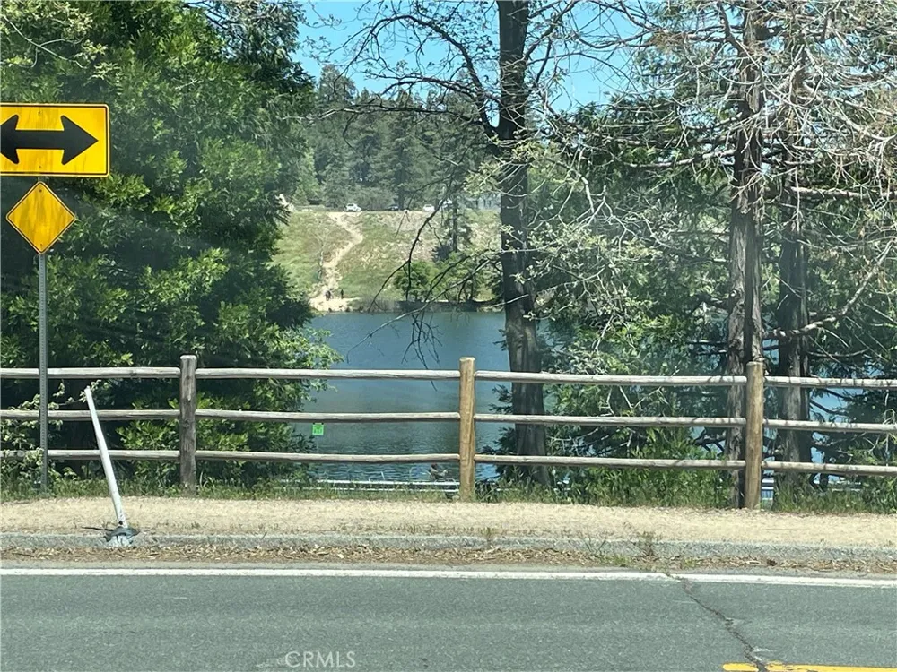 24327 Montreaux Crestline, CA 92325
