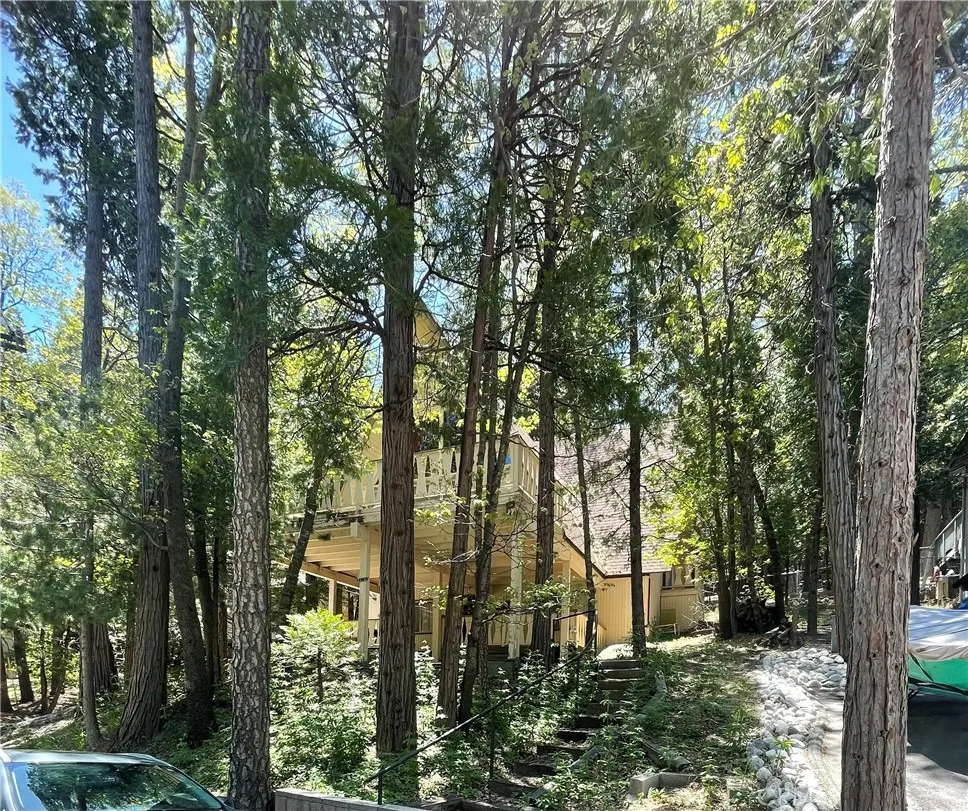24327 Montreaux Crestline, CA 92325