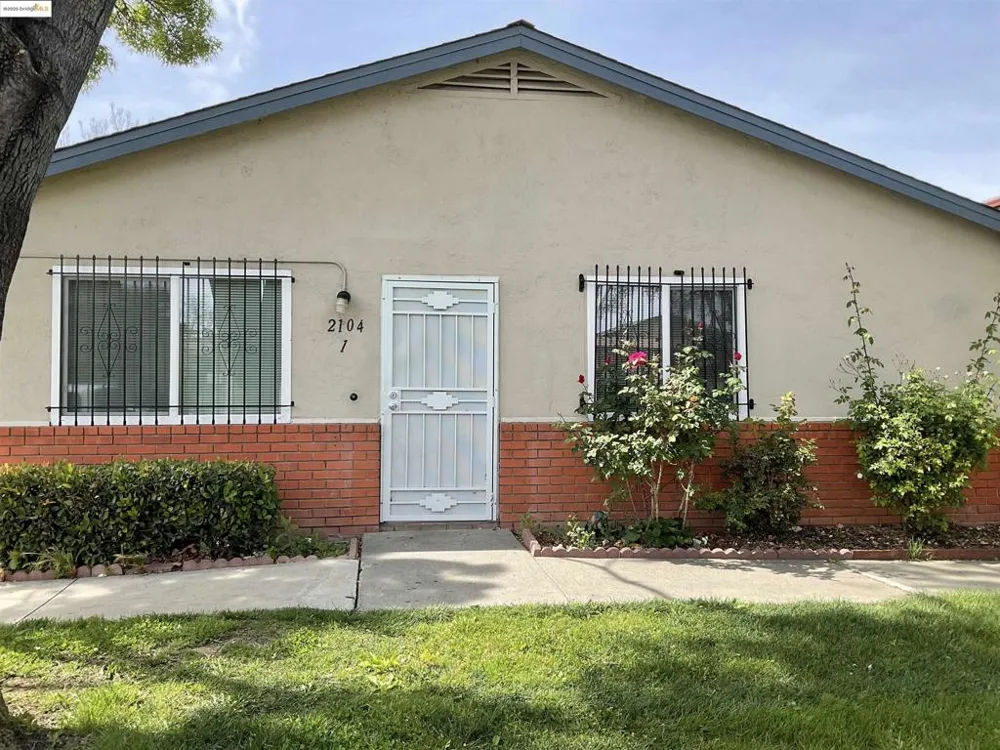 2104 Lemontree Way #1 Antioch, CA 94509