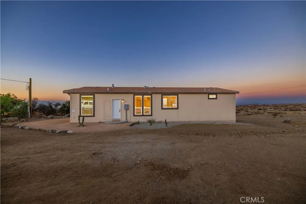 30440 104th E Littlerock, CA 93543