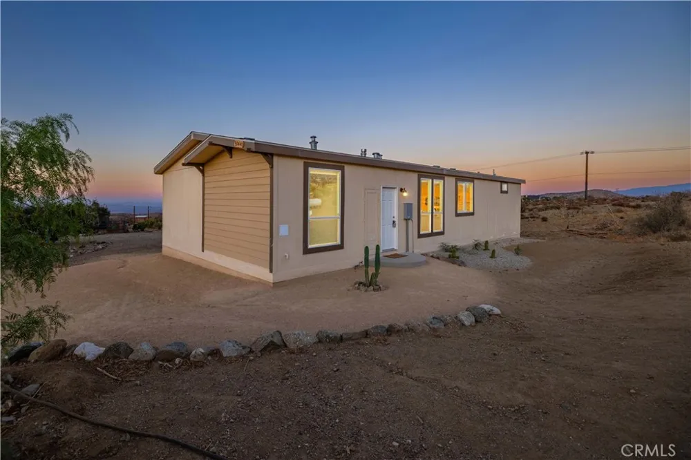 30440 104th E Littlerock, CA 93543