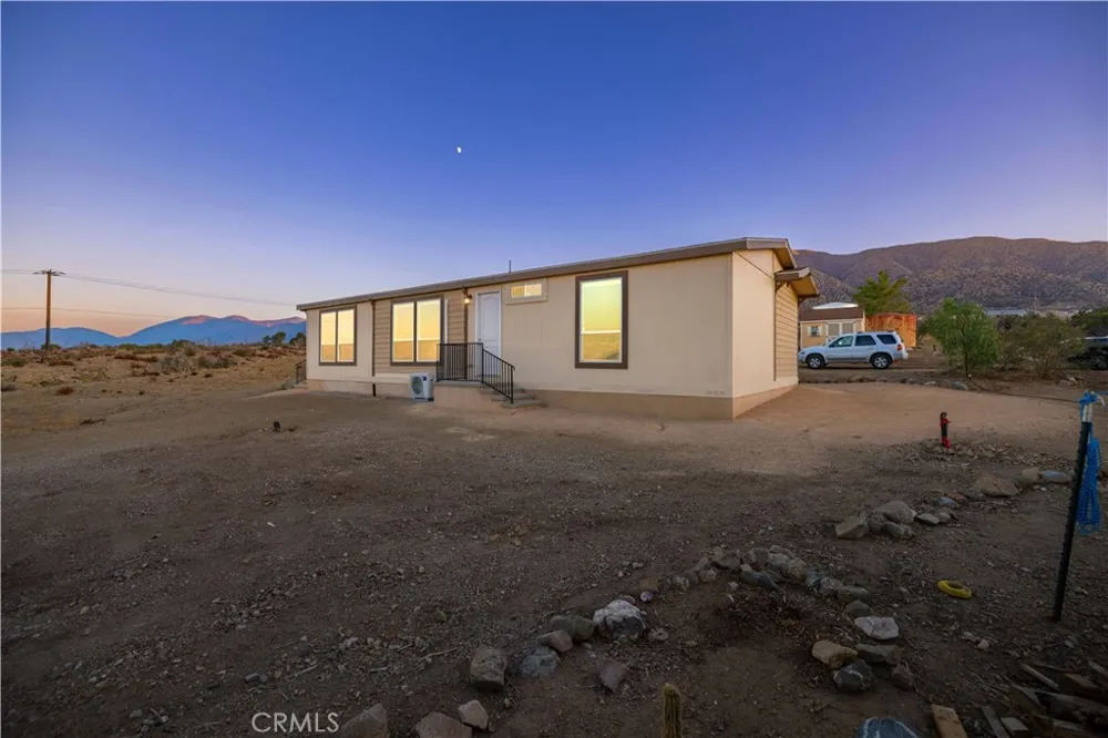 30440 104th E Littlerock, CA 93543