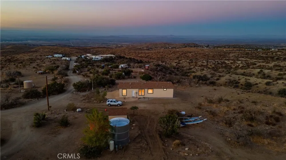 30440 104th E Littlerock, CA 93543