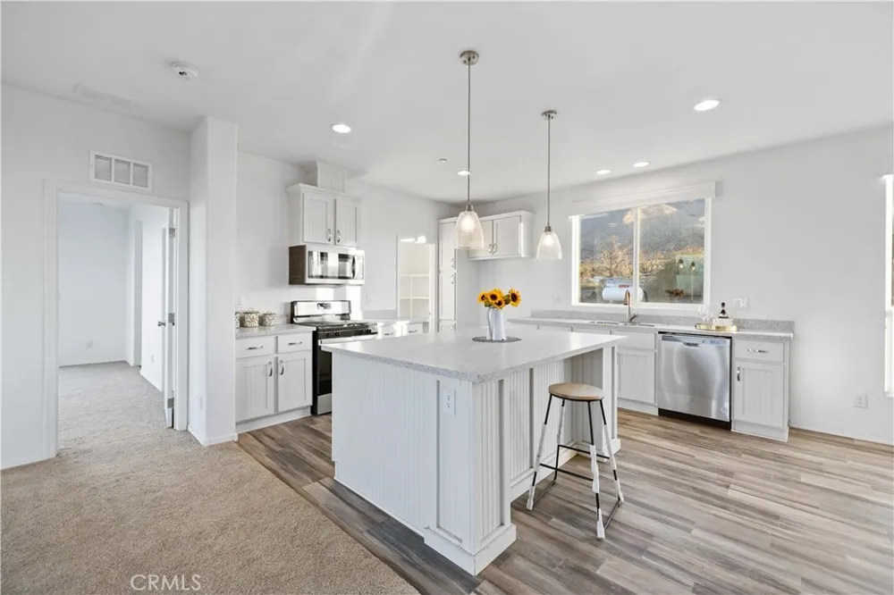 30440 104th E Littlerock, CA 93543