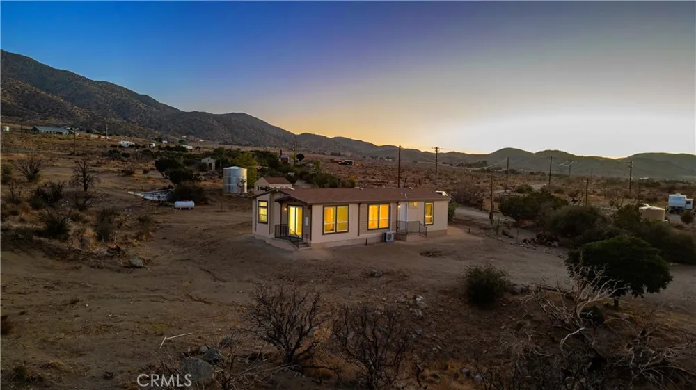 30440 104th E Littlerock, CA 93543