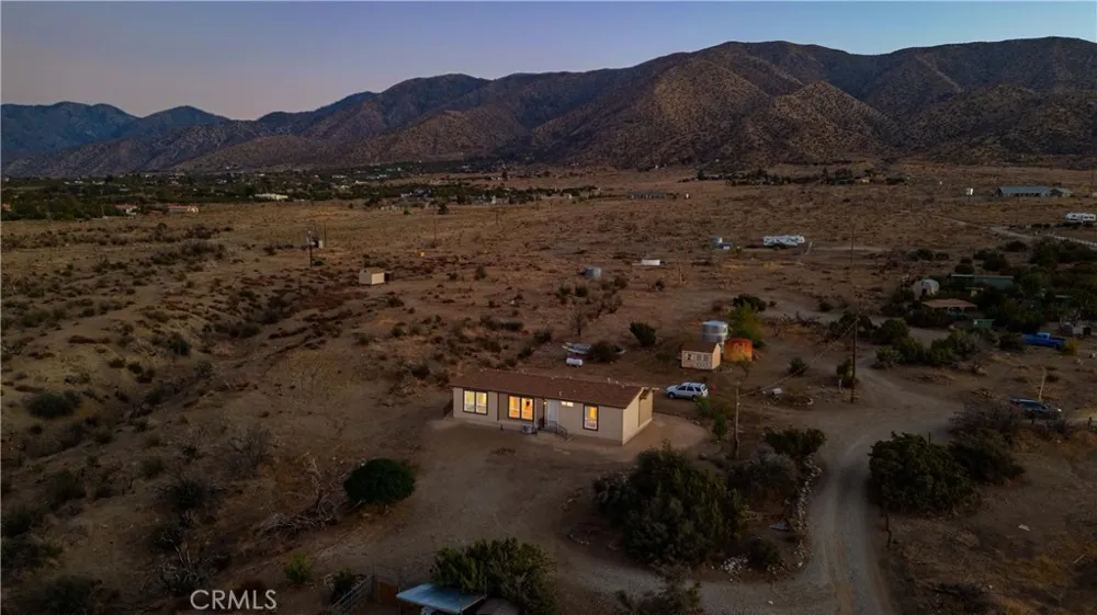 30440 104th E Littlerock, CA 93543