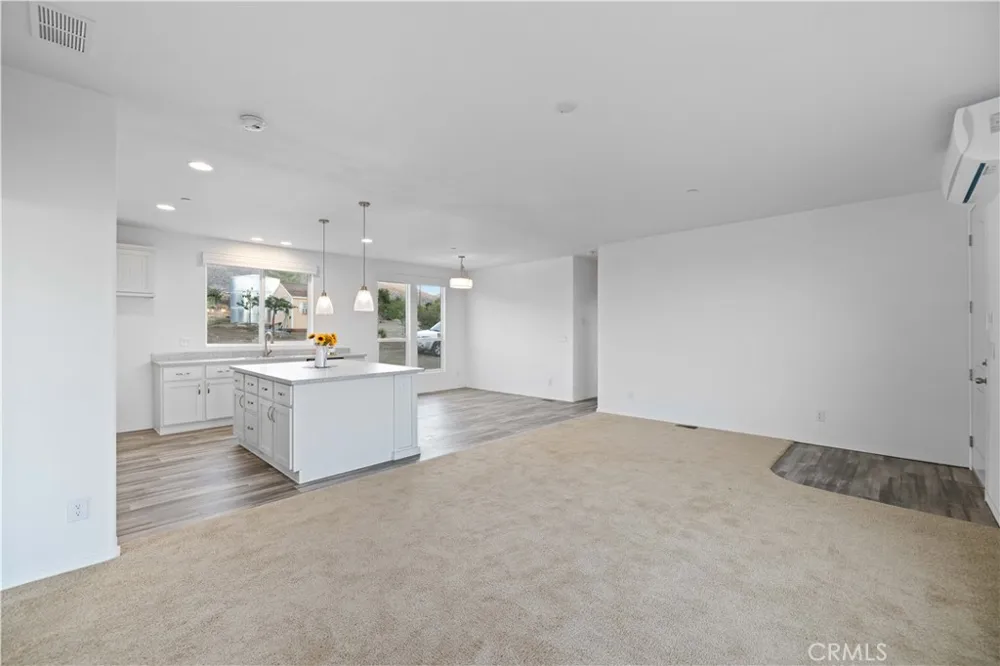 30440 104th E Littlerock, CA 93543