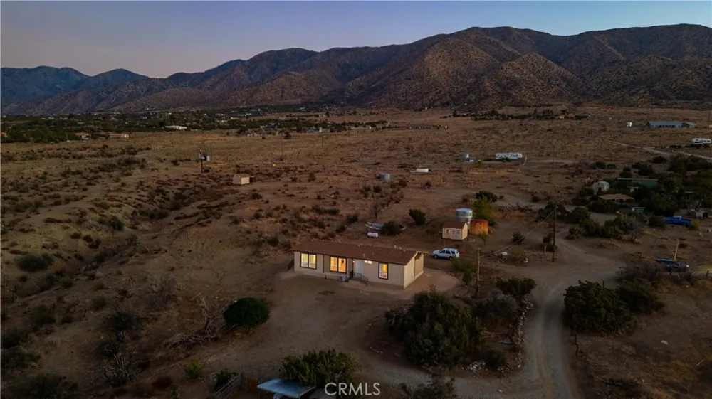 30440 104th E Littlerock, CA 93543