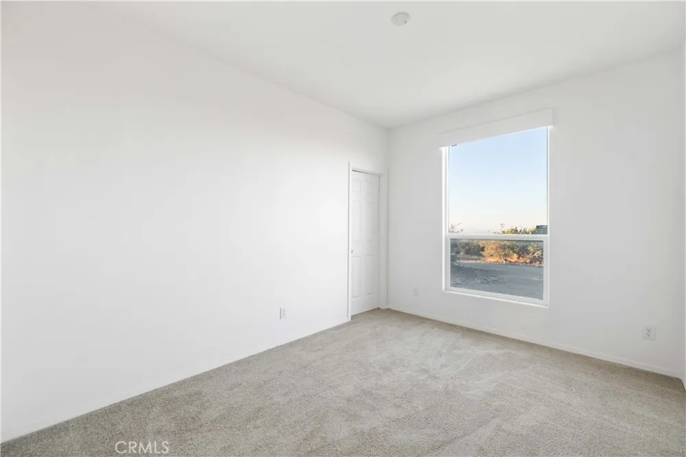30440 104th E Littlerock, CA 93543