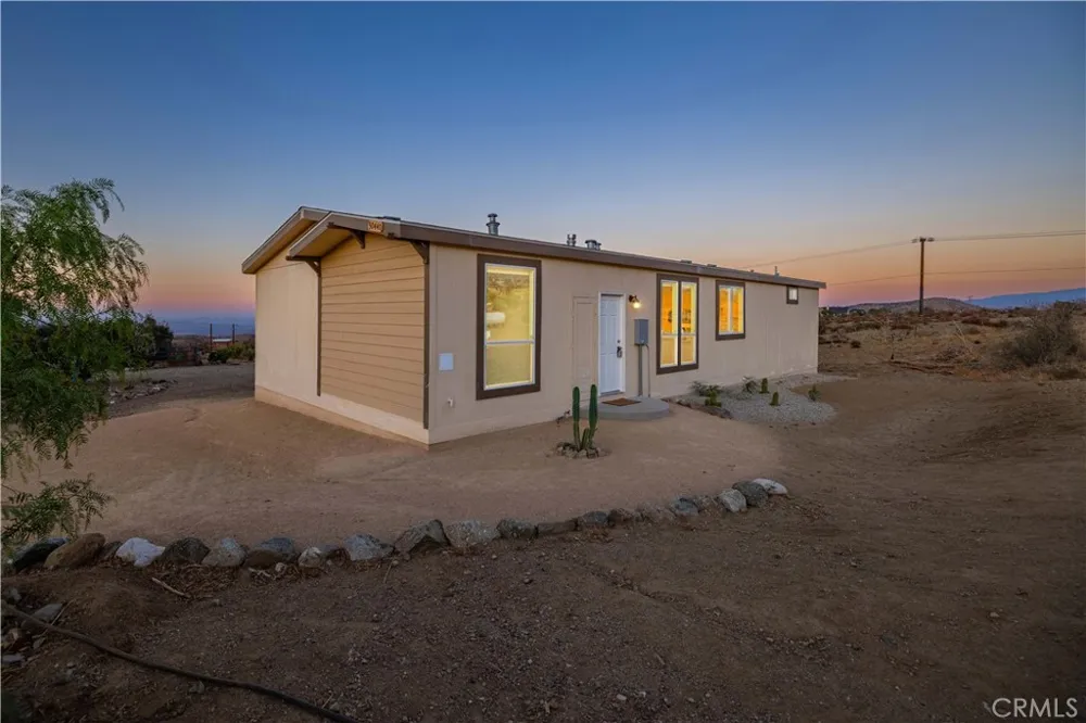 30440 104th E Littlerock, CA 93543