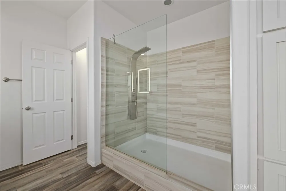 30440 104th E Littlerock, CA 93543