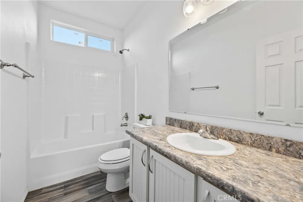 30440 104th E Littlerock, CA 93543