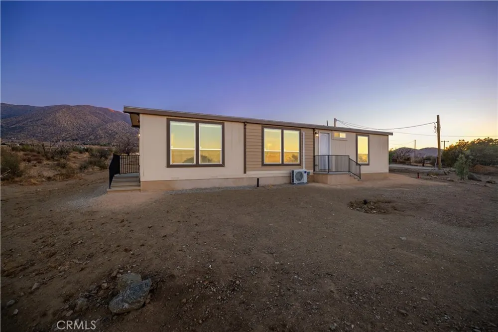 30440 104th E Littlerock, CA 93543